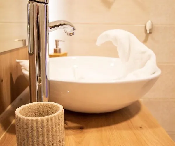 Veres Bed & Breakfast 4*